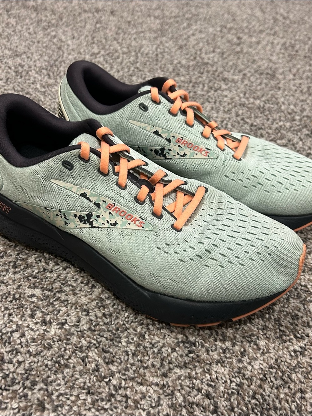 Brooks Ghost 16 Wmn Sz 10.5 Surf Flower Whitecap Running Shoes Athletic Comfort